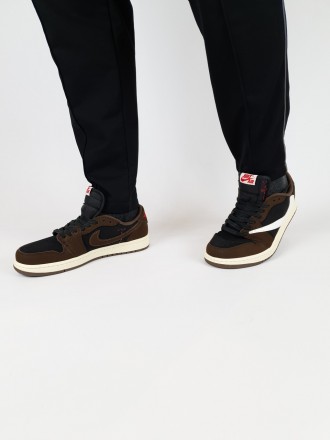 Низькі кросівки чоловічі коричневі Nike Air Jordan 1 Retro Low x Travis Scott Ca. . фото 2