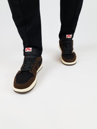 Низькі кросівки чоловічі коричневі Nike Air Jordan 1 Retro Low x Travis Scott Ca. . фото 6