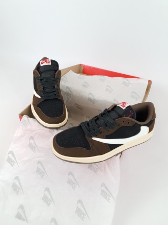Низькі кросівки чоловічі коричневі Nike Air Jordan 1 Retro Low x Travis Scott Ca. . фото 9