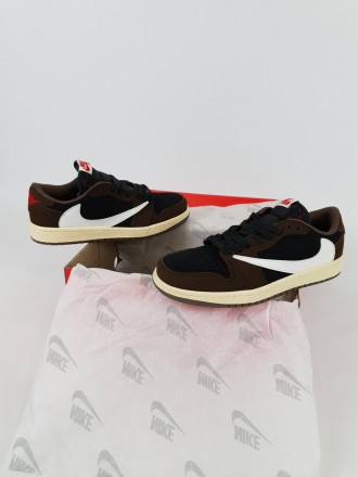 Низькі кросівки чоловічі коричневі Nike Air Jordan 1 Retro Low x Travis Scott Ca. . фото 3