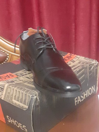 Туфлі чоловічі чорного кольору на шнурках. Класичні, святкові, для вечірок, для . . фото 4