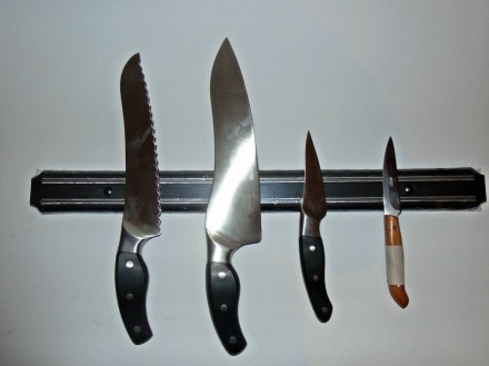 Незаменимая вещь для вашей кухни. Все ножи будут у вас под рукой
В комплекте кре. . фото 3
