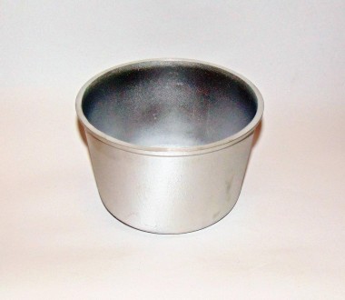 Форма для выпечки пасхального кулича. Изготовлена из литого алюминиевого сплава
. . фото 3