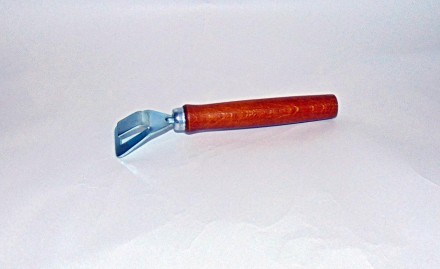 Чапельник - универсальная ручка для сковородок.
Металлический ухват с деревянной. . фото 3