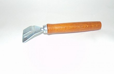 Чапельник - универсальная ручка для сковородок.
Металлический ухват с деревянной. . фото 2