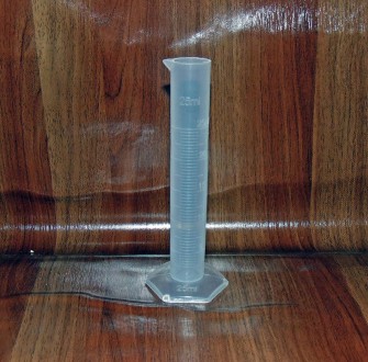 Цилиндр пластмассовый для спиртомера 25мл
Цилиндр для ареометров используется дл. . фото 3