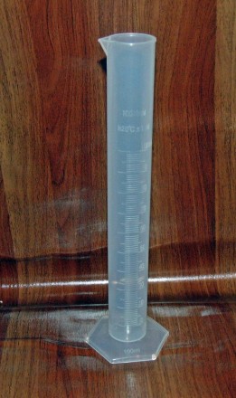 Цилиндр пластмассовый для спиртомера 100мл
Цилиндр для ареометров используется д. . фото 2