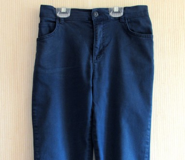 Замечательные коттоновые брюки фирмы LC Waikiki.
Возраст от 10 до 12 лет, рост . . фото 3