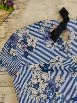 Женское блуза O'stin голубая полосатая с цветочным принтом футболка
Состояние: б. . фото 6