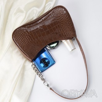 Женская сумочка багет рептилия 047 коричневая