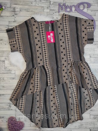Женская блуза Boohoo коричневая с орнаментом с баской сзади удлинённая
Состояние. . фото 2