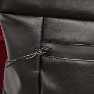  Характеристики рюкзака:
внутри мягкий и защищен отдел для ноутбука с фиксатором. . фото 10
