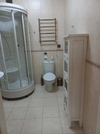 Продам 3- комнатную квартиру 130 ..,10 этаж. Красивый вид из окон. Дом находится. . фото 4