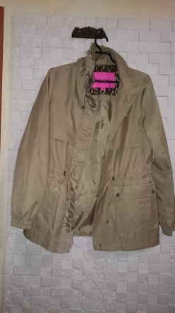 Куртка - ветровка демисезонная женская. Размер 46, цвет бежевый. Силуэт прямой, . . фото 4