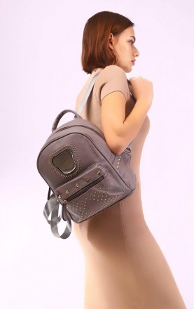 Рюкзак изготовлен из искусственной кожи, застегивается на молнию Продается со ск. . фото 5