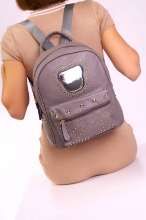 Рюкзак изготовлен из искусственной кожи, застегивается на молнию Продается со ск. . фото 2