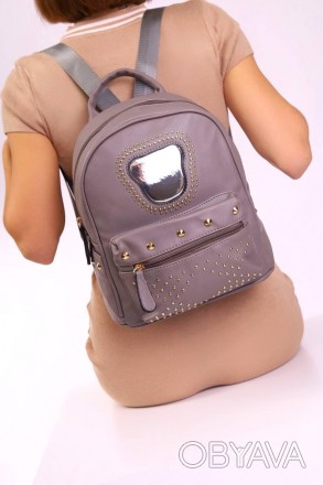 Рюкзак изготовлен из искусственной кожи, застегивается на молнию Продается со ск. . фото 1