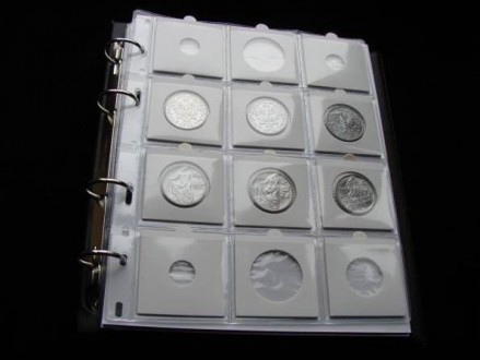 У альбом входить 10 знімних аркушів для монет у холдерах та 10 картонних білих а. . фото 3