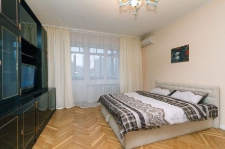 Продам 3 кімнатну квартиру на бульварі Лесі Українки 24. 
Поряд знаходиться метр. . фото 4