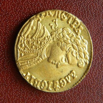 Отличная копия редчайшей монеты Петра I. . фото 2