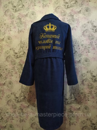 
На фото синий велюровый махровый халат с вышивкой
Халат без капюшона
Велюр -100. . фото 3