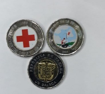 Панама набор 2 х 1 бальбоа 2017 и 2018 красный крест цветные. . фото 3