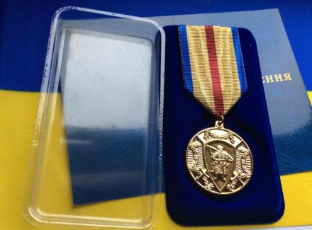 Медаль Защитнику Украины с козаком + бланк
Технология изготовления: штамповка
Ма. . фото 6