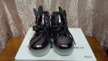 Детская демисезонная обувь "ВВТ"
производитель Китай
цвет серебряный. . фото 2
