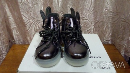 Детская демисезонная обувь "ВВТ"
производитель Китай
цвет серебряный. . фото 1