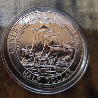 США ½ доллара, 1992 500 лет путешествию Колумба Медь с медно-никелевым покрытием. . фото 3
