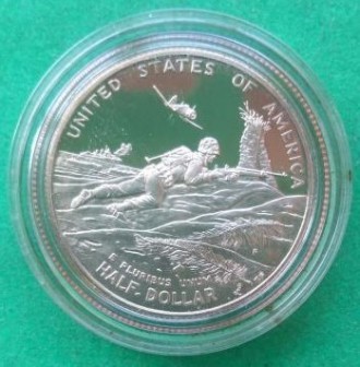 США ½ доллара, 1993 50 лет победы во Второй Мировой войне Медь с медно-никелевым. . фото 3