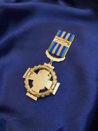 "Козацький хрест 3 ступеня" відображає визнання за величні заслуги та відданість. . фото 6