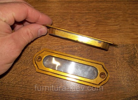 Врезная ручка на шкаф-купе так и на раздвижную дверь
Цвет: старое золото
Размер . . фото 6
