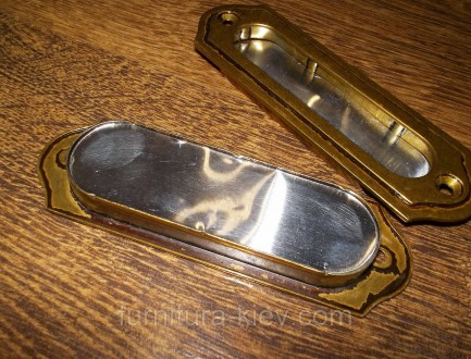 Врезная ручка на шкаф-купе так и на раздвижную дверь
Цвет: старое золото
Размер . . фото 11
