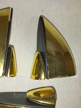 Пеликаны огромные золото 9см /3шт
Продается то что на фото 3шт
Пеликаны поцарапа. . фото 6
