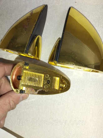 Пеликаны огромные золото 9см /3шт
Продается то что на фото 3шт
Пеликаны поцарапа. . фото 3