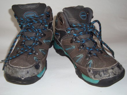 Ботинки  Mountain Life 32 р 21 см. по стельке

 Внешне - побитые носы, внутри . . фото 2
