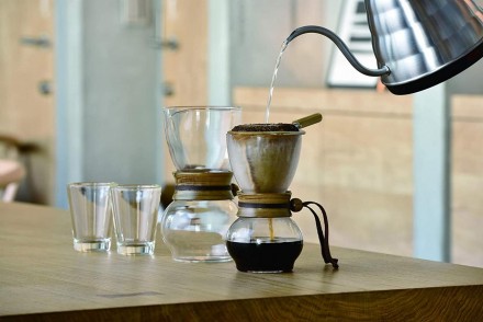 Hario Drip Pot DPW-1 это простая капельная кофеварка с стильным минималистически. . фото 9