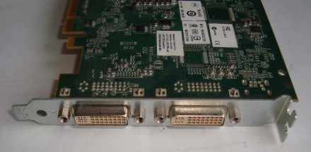 Matrox Millennium P650-MDDE128F 128MB DDR Dual DVI PCI Express Video Card

Gen. . фото 6