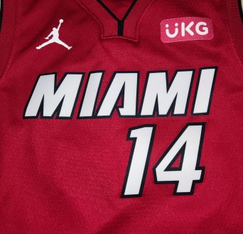Подростковая майка Nike NBA Miami Heat, Herro, длина-62см, под мышками-45см, нов. . фото 4