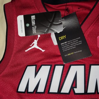 Подростковая майка Nike NBA Miami Heat, Herro, длина-62см, под мышками-45см, нов. . фото 7