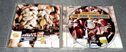 Продам Лицензионный СД Dr. Bob Jones - The Funk Connection
Состояние диск/полиг. . фото 4