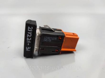 Кнопка SET контроль тиску шин Skoda Octavia A5 1Z0927127
Примітка: (Фото запчаст. . фото 3