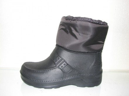 
Ботинки мужские (черные) изготовлены из Эва пены, очень легкий материал и хорош. . фото 4