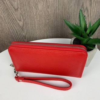 Кожаный женский кошелек клатч на молнии красный
Характеристики:
Материал: натура. . фото 4