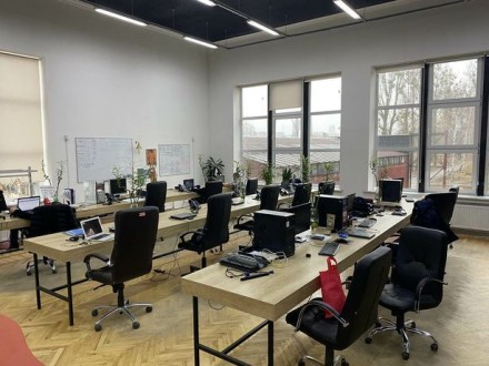 Офис 370 м2 смешанной планировки
Арендная плата 25000 грн + коммунальные
Офис:
-. . фото 3