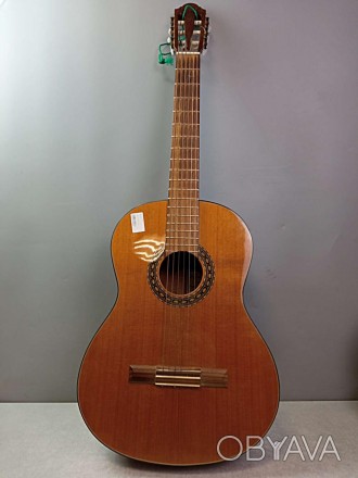 Полноразмерная классическая гитара бюджетной серии, которая отличается великолеп. . фото 1