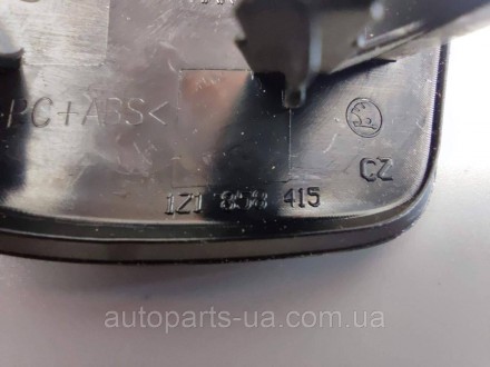 Накладка торпедо Skoda Octavia A5 1Z1858415
Примечание: (Фото запчасти может отл. . фото 4