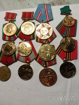 Продам значки,медали СССР.