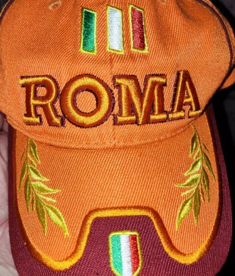 Бейсболка FC Roma, размер регулируется сзади  липучкой, в хорошем состоянии, выс. . фото 3